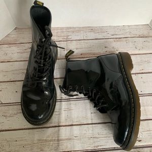 Doc Martens 1460 Classic 8-Eye Boots